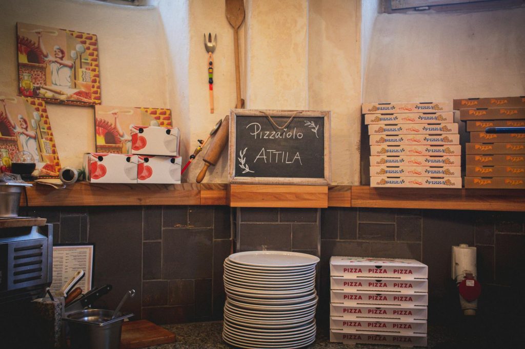 Discover La Caverna: Best Italian Restaurant Near Trinity - Restaurant Near Trinity College Dublin