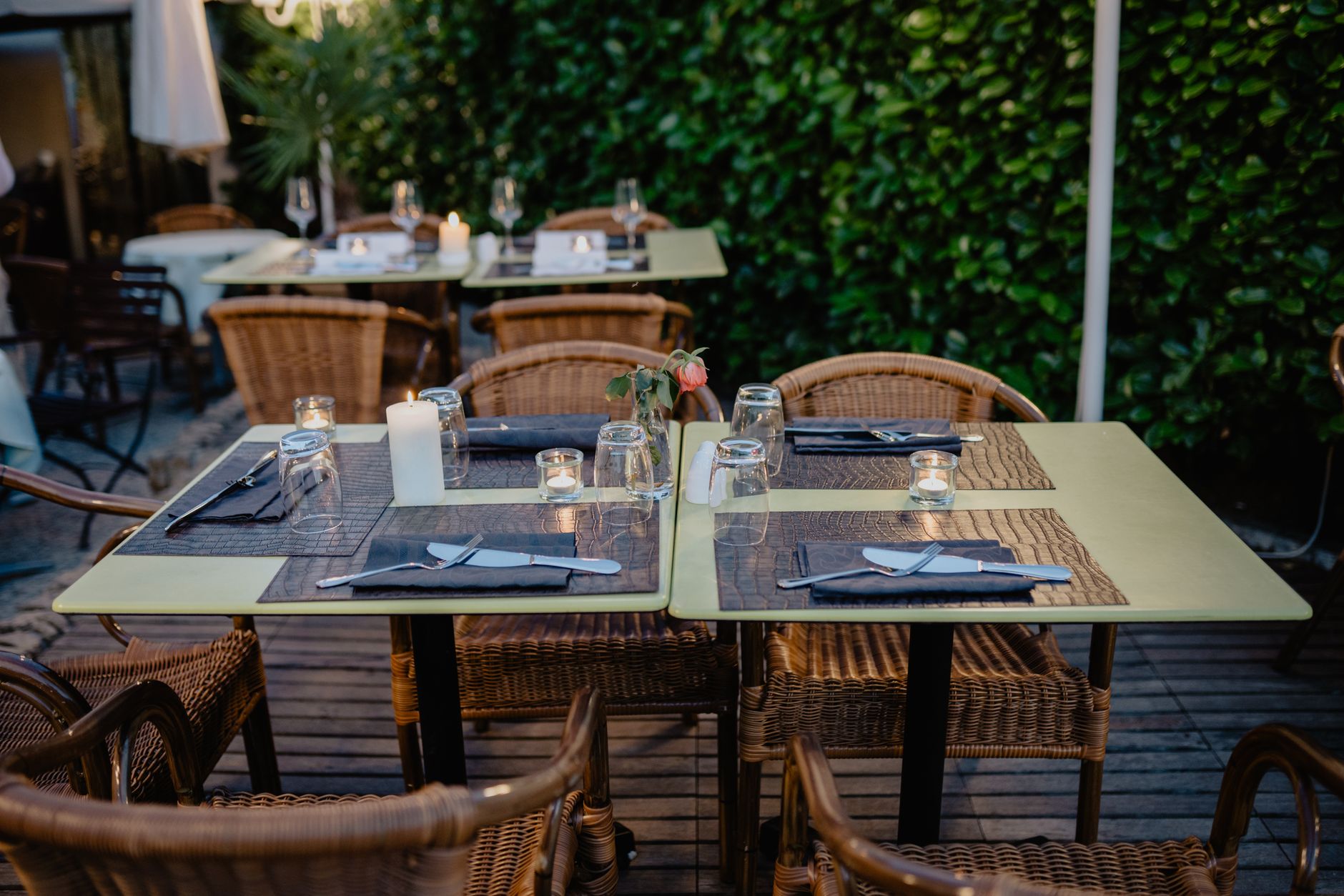 Best dining spots near Dublin's iconic landmarks - Where to Enjoy Dinner Near Dublin’s Famous Landmarks